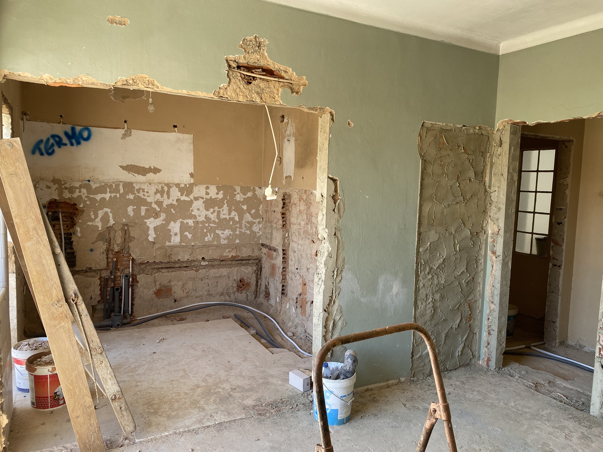 First Floor entrance restauration