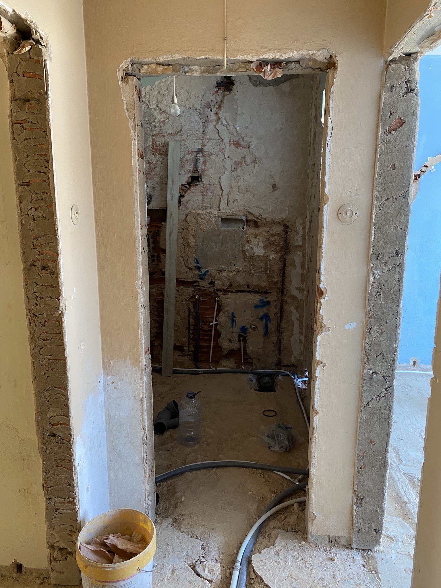 First Floor entrance restauration