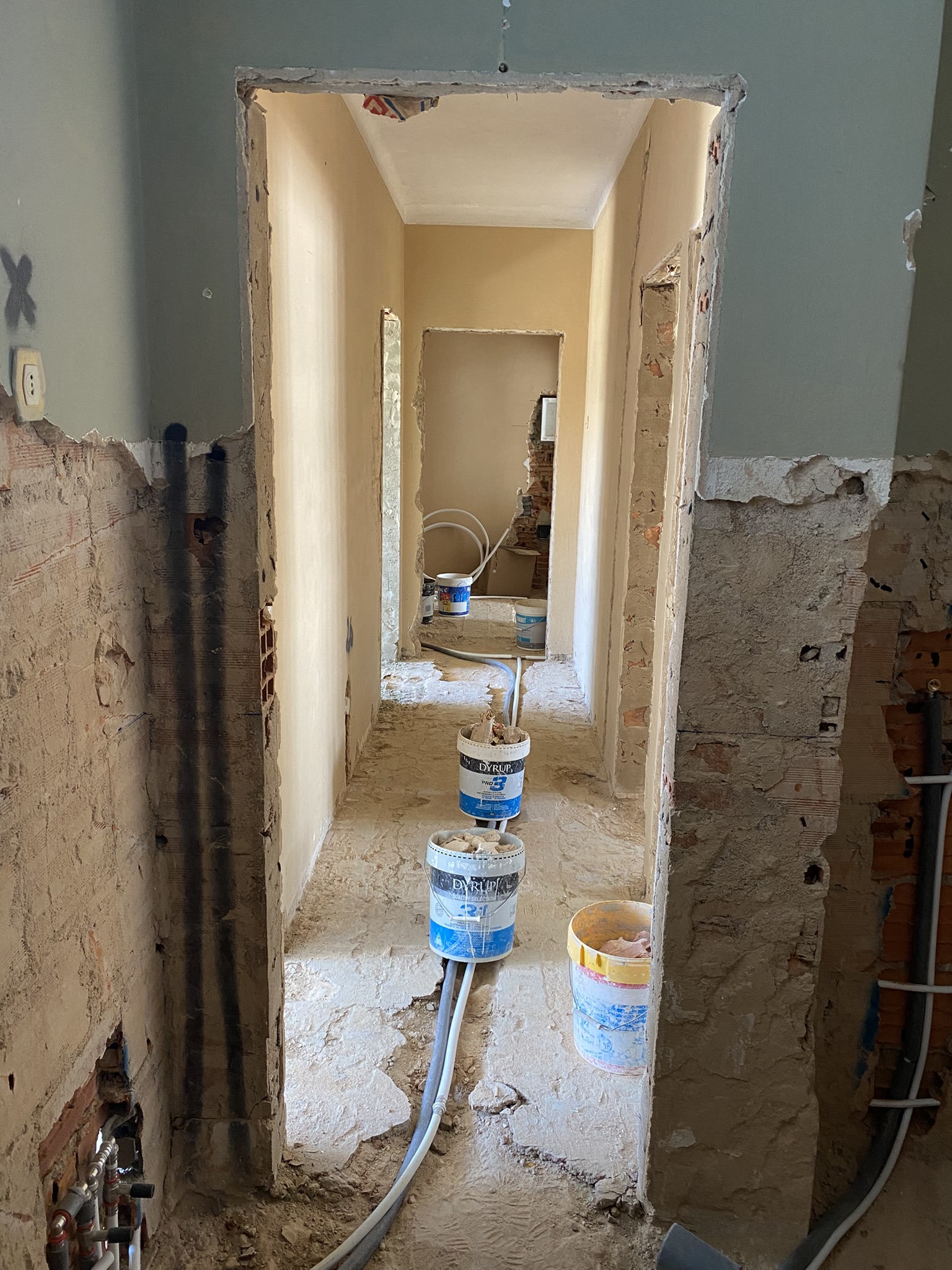 First Floor entrance restauration