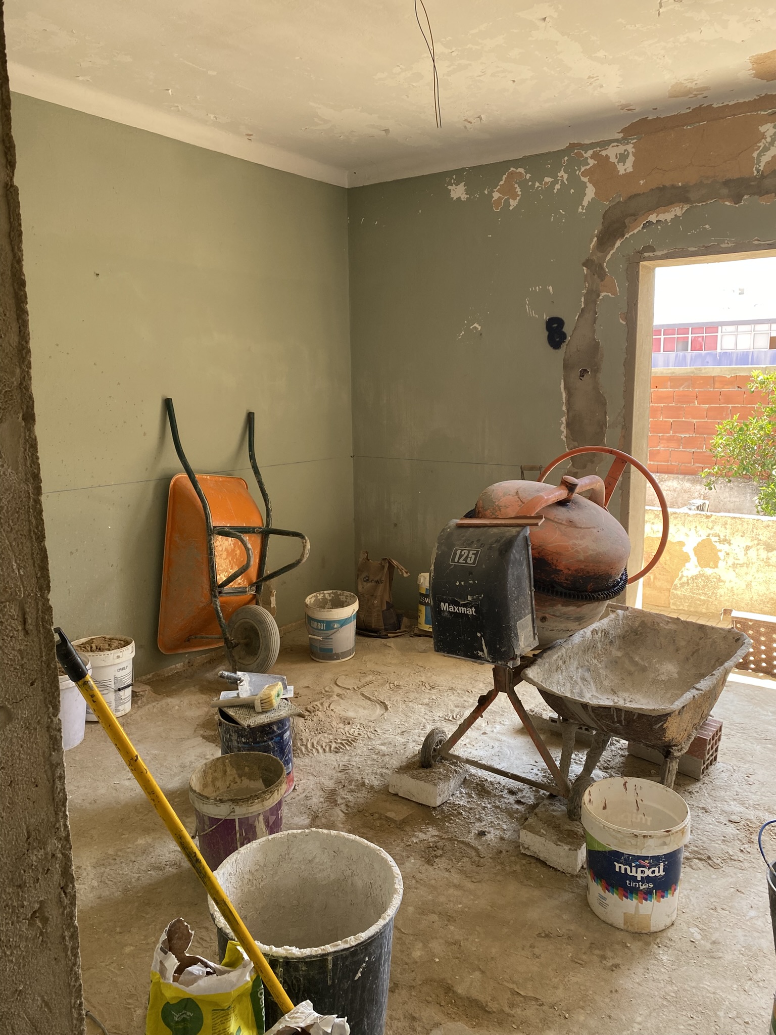 First Floor entrance restauration