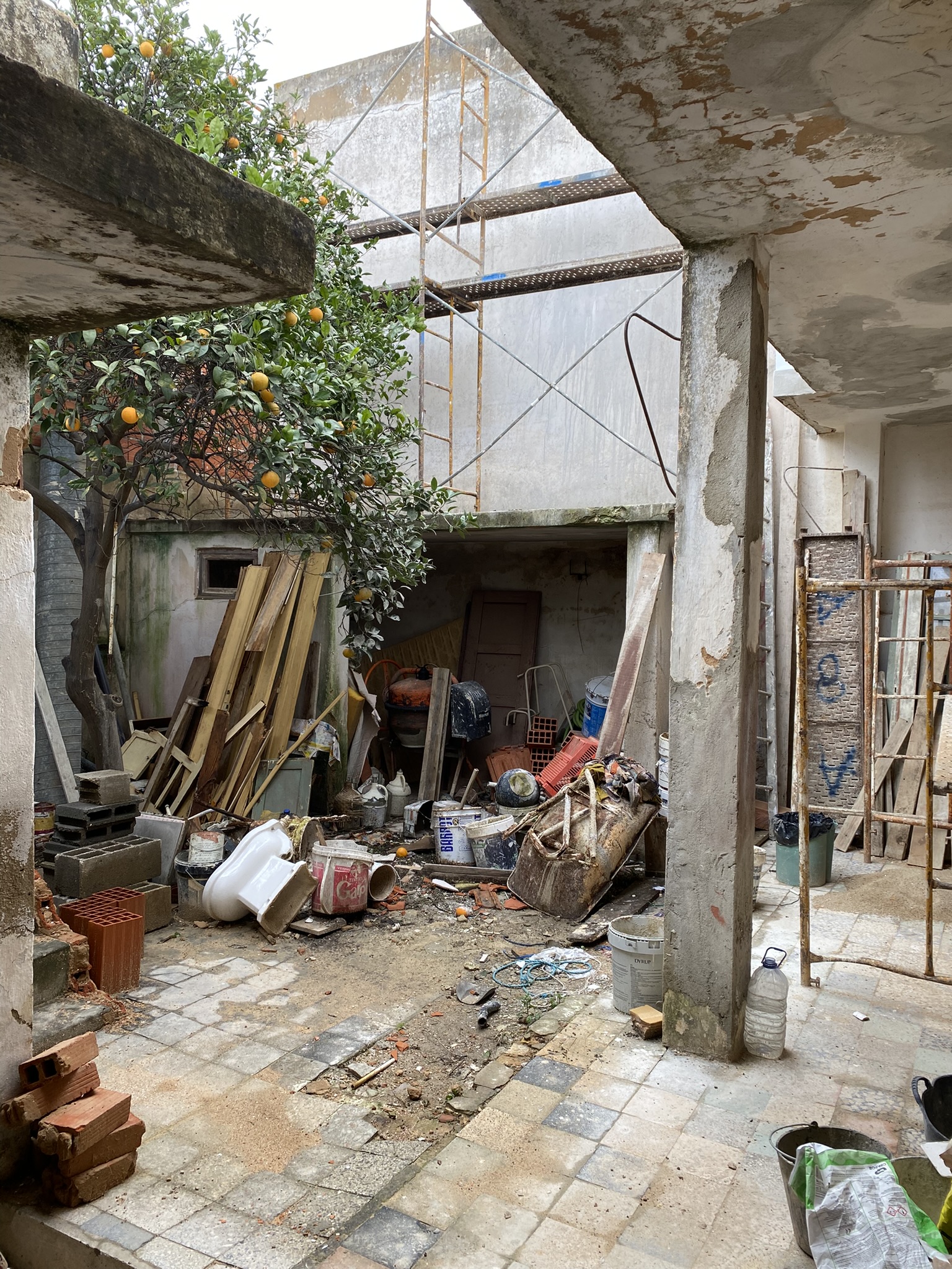 Courtyard image of south wall