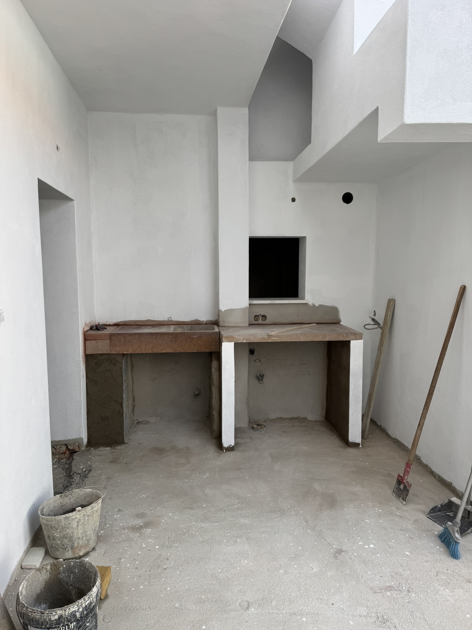 Outdoor kitchen