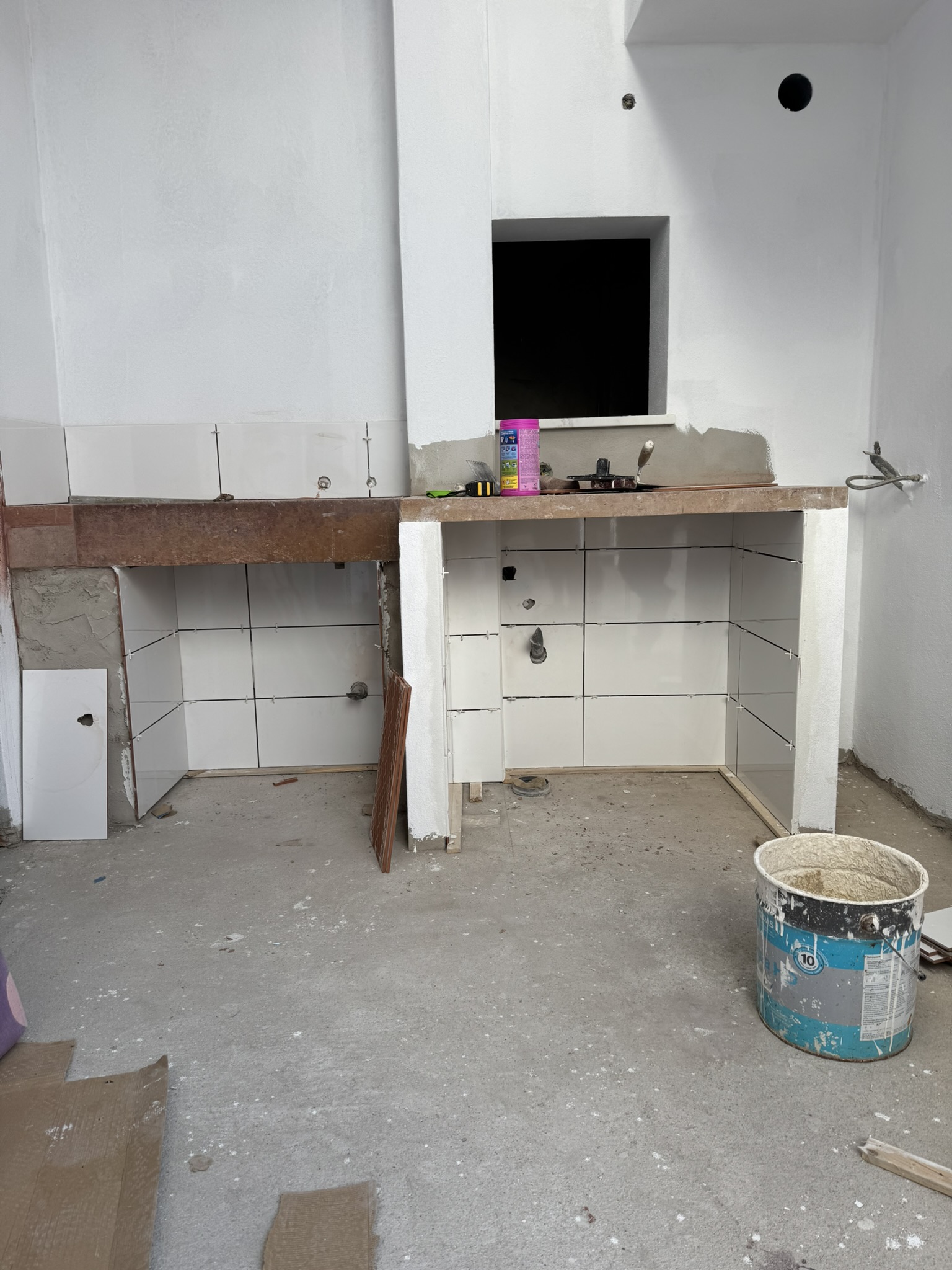 Outdoor kitchen