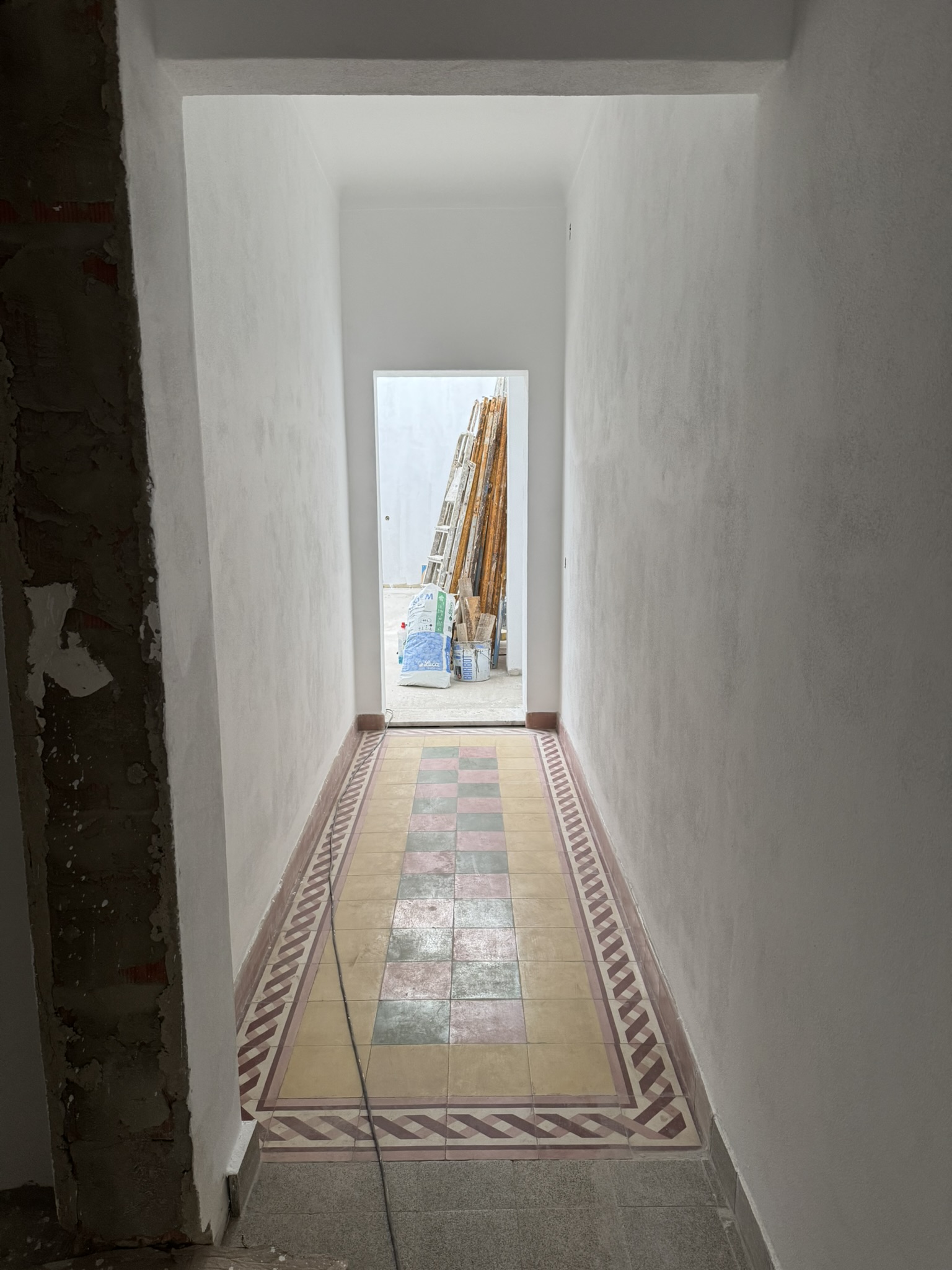 Common walkway