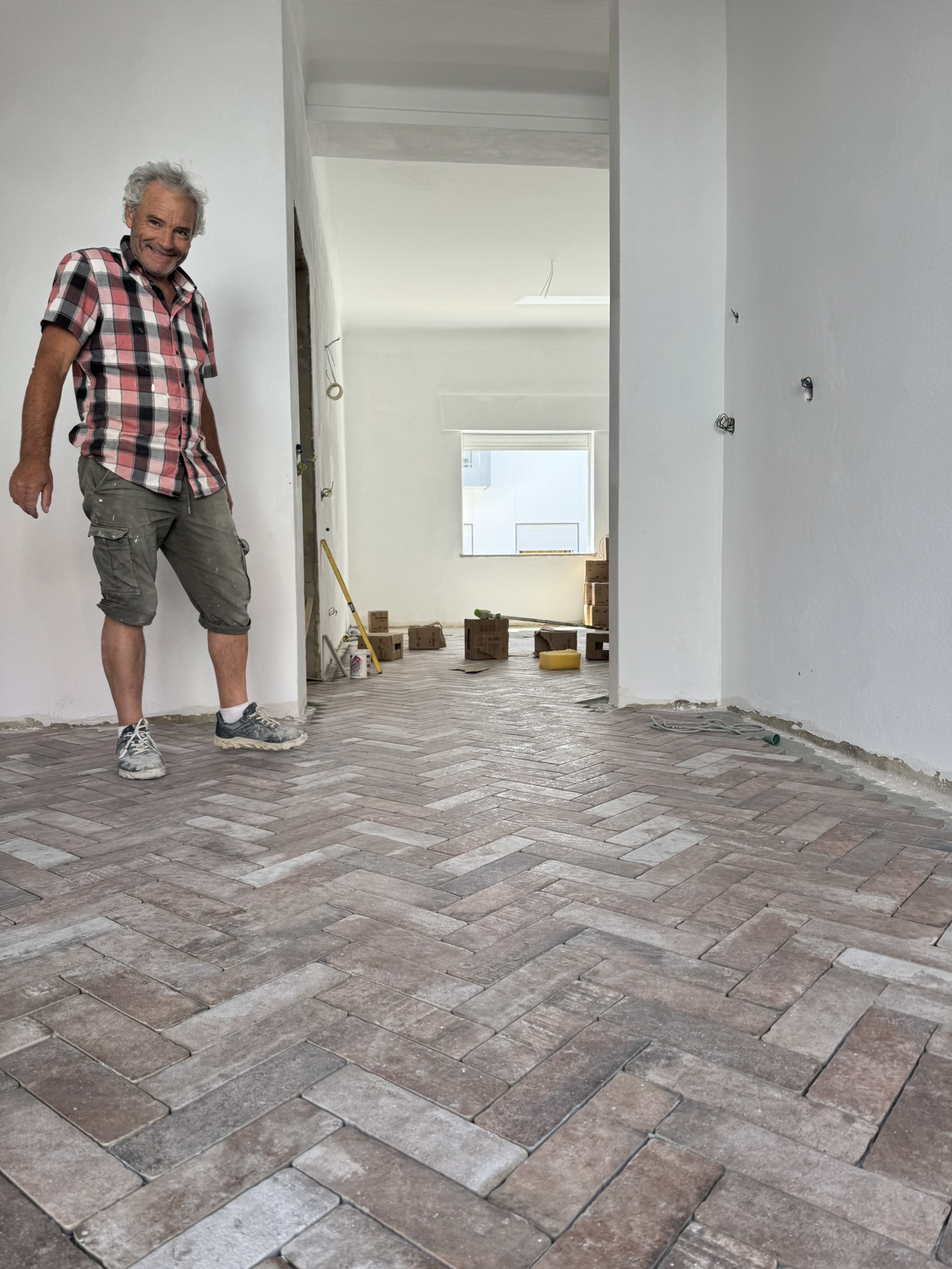 Kitchen floor tiles
