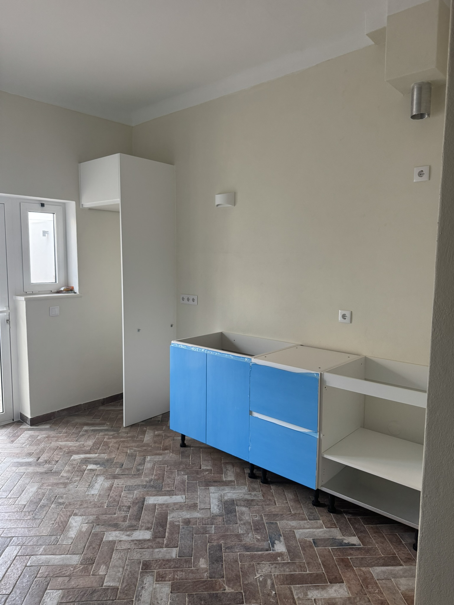 Kitchen furniture