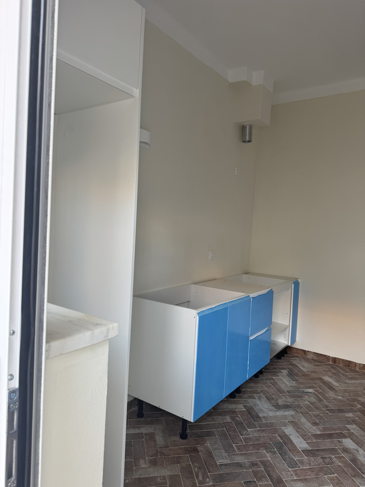 Kitchen furniture